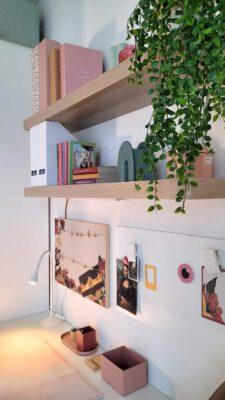 Girl's room organized desk