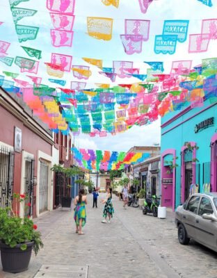 Mexican Street Style